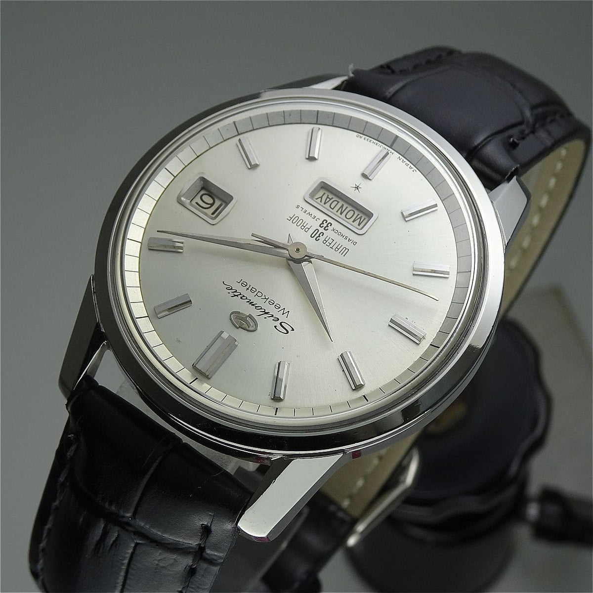 Serviced  Vintage 1963 JAPAN SEIKO MATIC WEEKDATER J13080 33Jewels Automatic.
