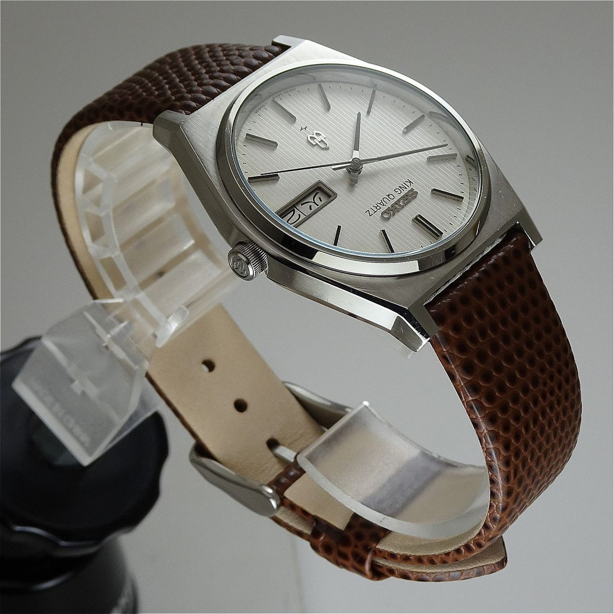 Vintage 1978 JAPAN SEIKO KING QUARTZ 5856-7030 8Jewels Quartz.
