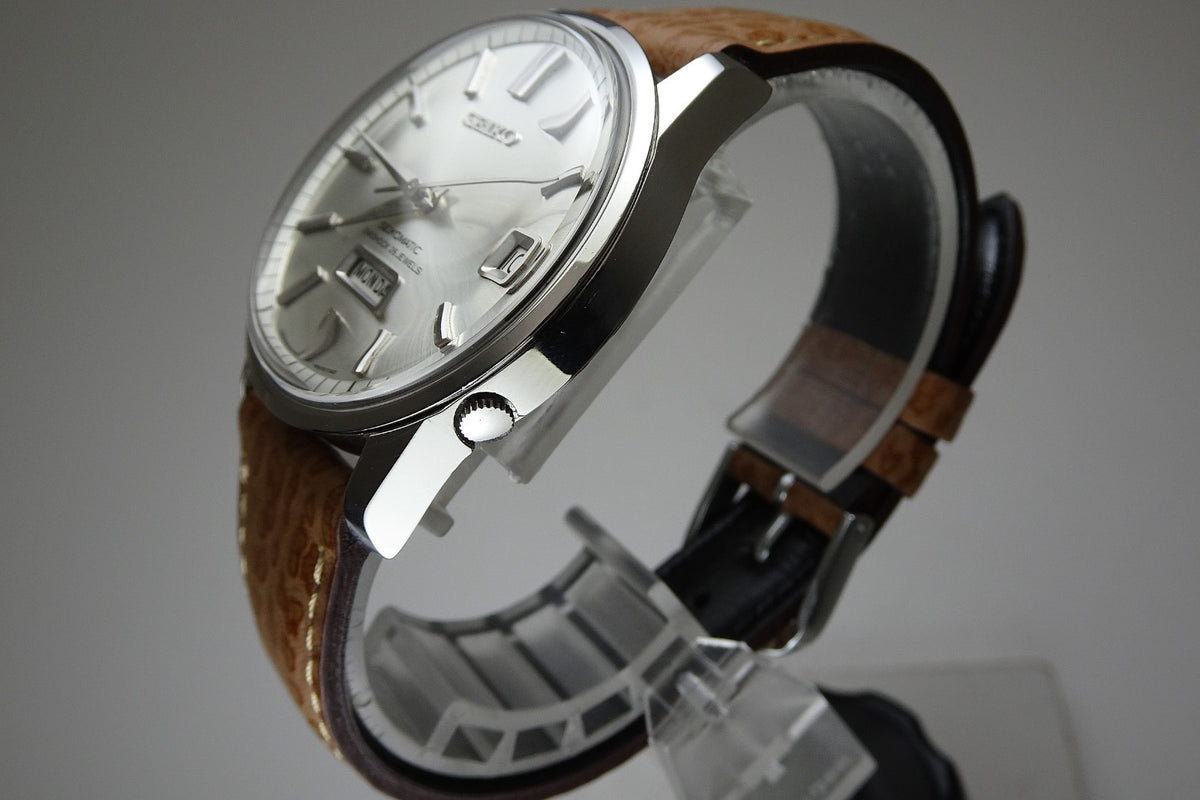 Vintage 1965 JAPAN SEIKO SEIKOMATIC WEEKDATER 6206-8040 26Jewels Automatic.