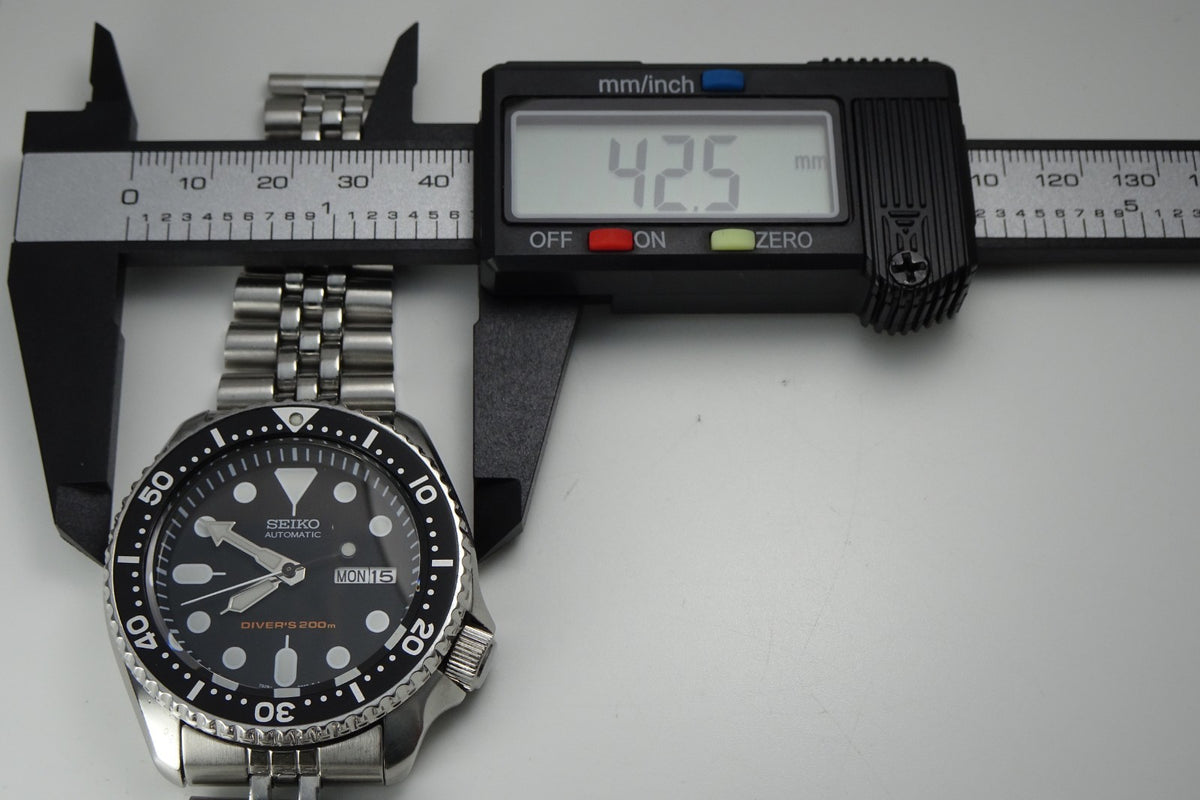 Vintage 2000 SEIKO DIVER'S 200M 7S26-0020 21J Automatic. (Overseas Model.)
