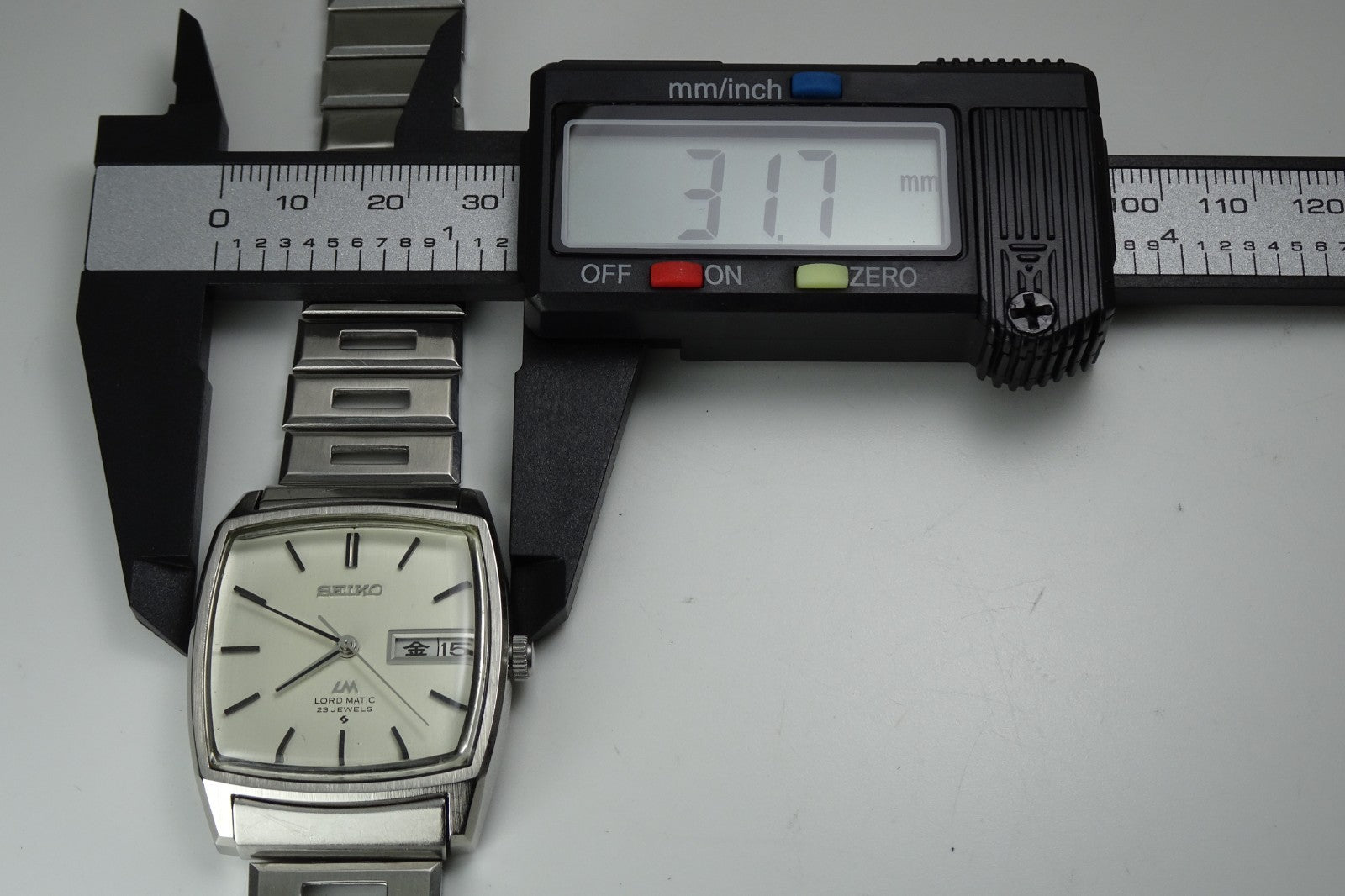 Vintage 1971 JAPAN SEIKO LORD MATIC WEEKDATER 5606-5000 23Jewels Automatic.