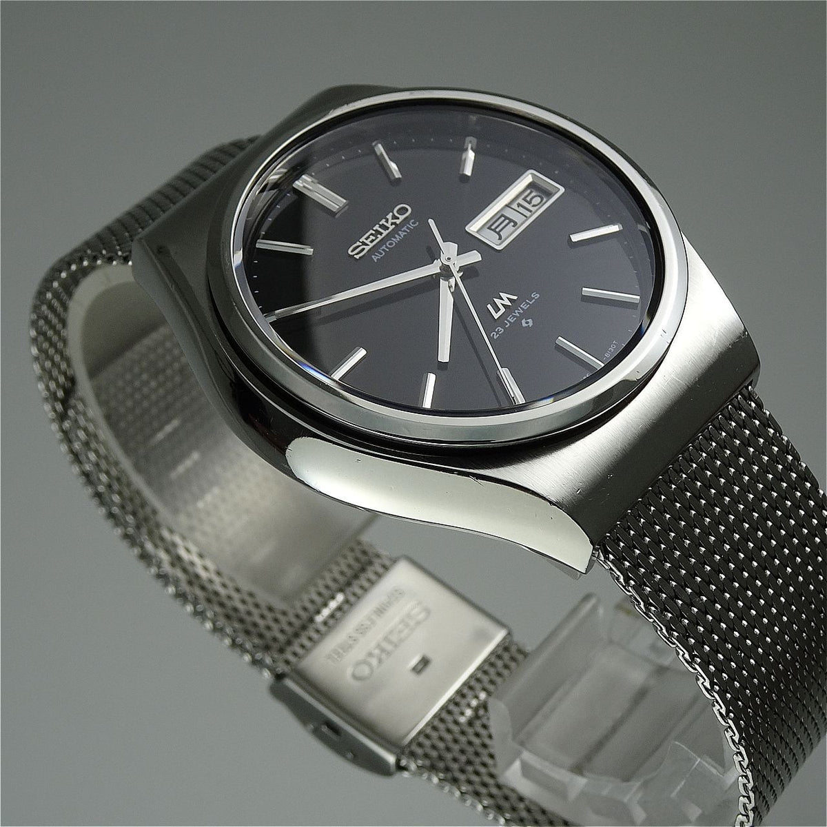Vintage 1975 JAPAN LORD MATIC WEEKDATER 5606-8090 23Jewels Automatic.