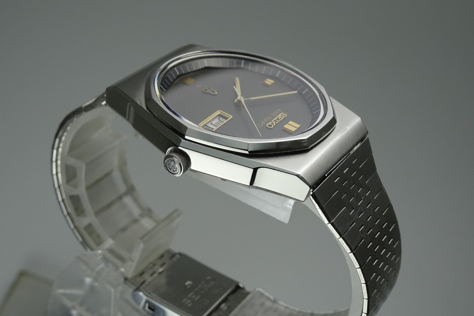 Vintage 1978 JAPAN SEIKO KING QUARTZ 5856-8080 8Jewels Quartz.