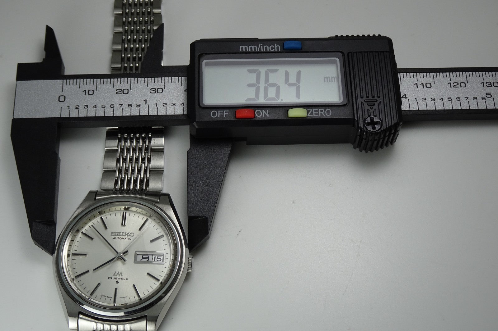 Vintage 1974 JAPAN SEIKO LORD MATIC WEEKDATER 5606-7072 23Jewels Automatic.