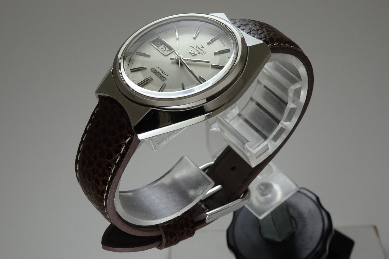 Vintage 1972 JAPAN SEIKO LORD MATIC SPECIAL WEEKDATER 5206-6110 25J Automatic.