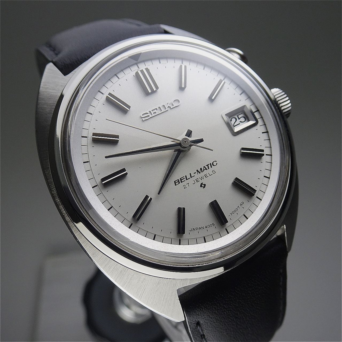 Vintage 1968 JAPAN SEIKO SEIKO BELL-MATIC CALENDAR 4005-7000 27Jewels Automatic.