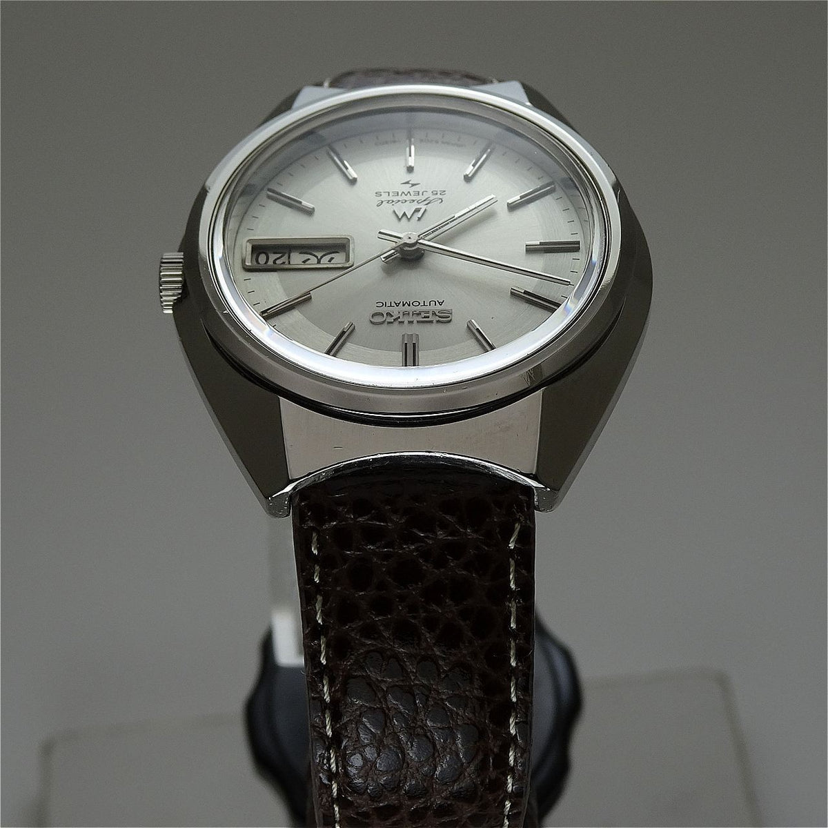 Serviced Vintage 1972 JAPAN SEIKO LORD MATIC SP  5206-6110 25J Automatic.