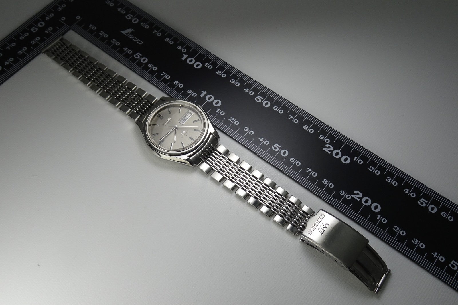 Serviced  Vintage 1973 JAPAN SEIKO LORD MATIC WEEKDATER 5606-7071 23J Automatic.