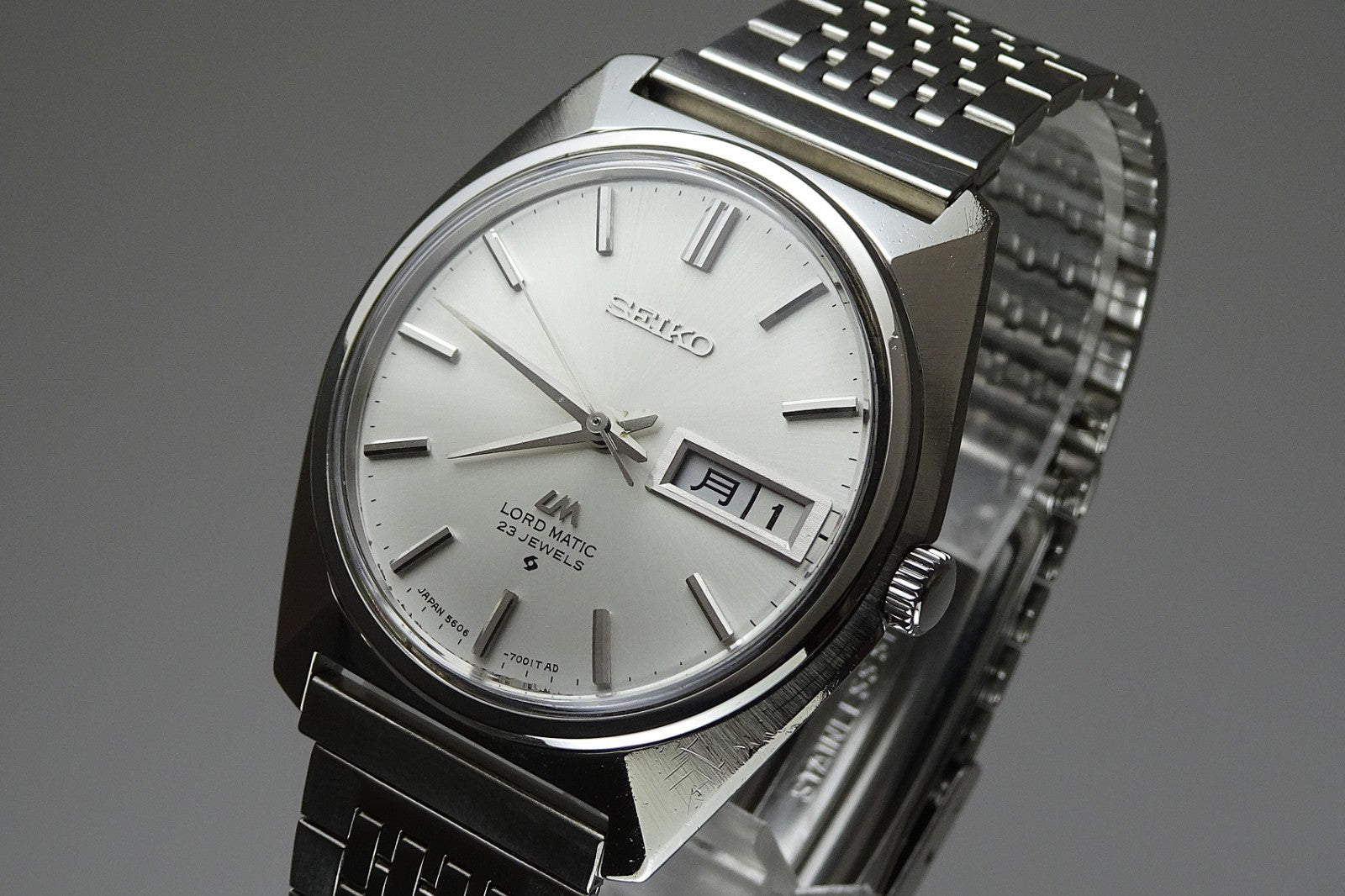 Vintage 1969 JAPAN SEIKO LORD MATIC WEEKDATER 5606-7000 23Jewels Automatic.