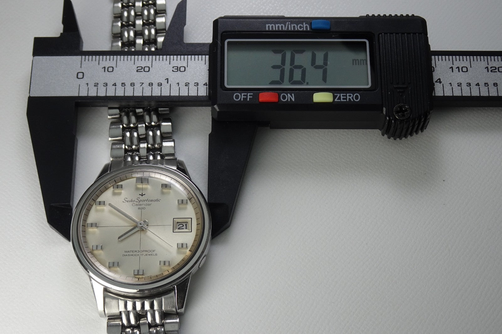 Vintage 1965 JAPAN SEIKO SPORTSMATIC CALENDAR 820 7625-8961 17Jewels Automatic.