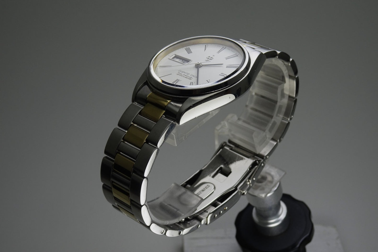 Vintage 1977 JAPAN SEIKO KING QUARTZ 4823-8110 7Jewels Quartz.