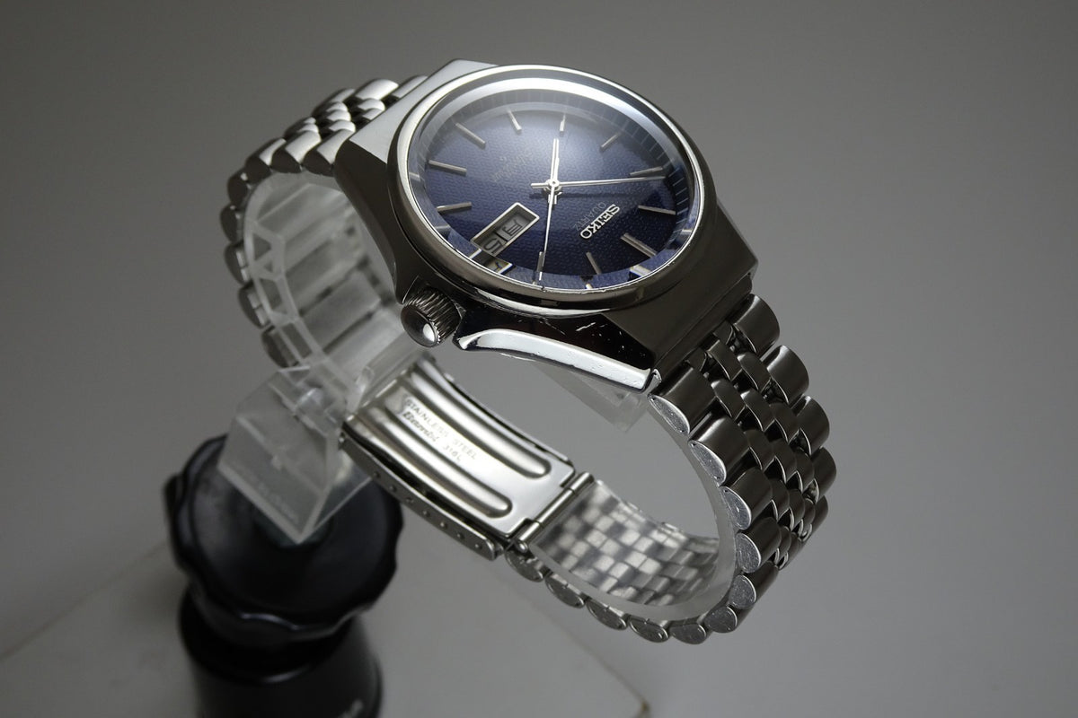 Vintage 1977 JAPAN SEIKO SilverWave 0923-7010 9Jewels Quartz.