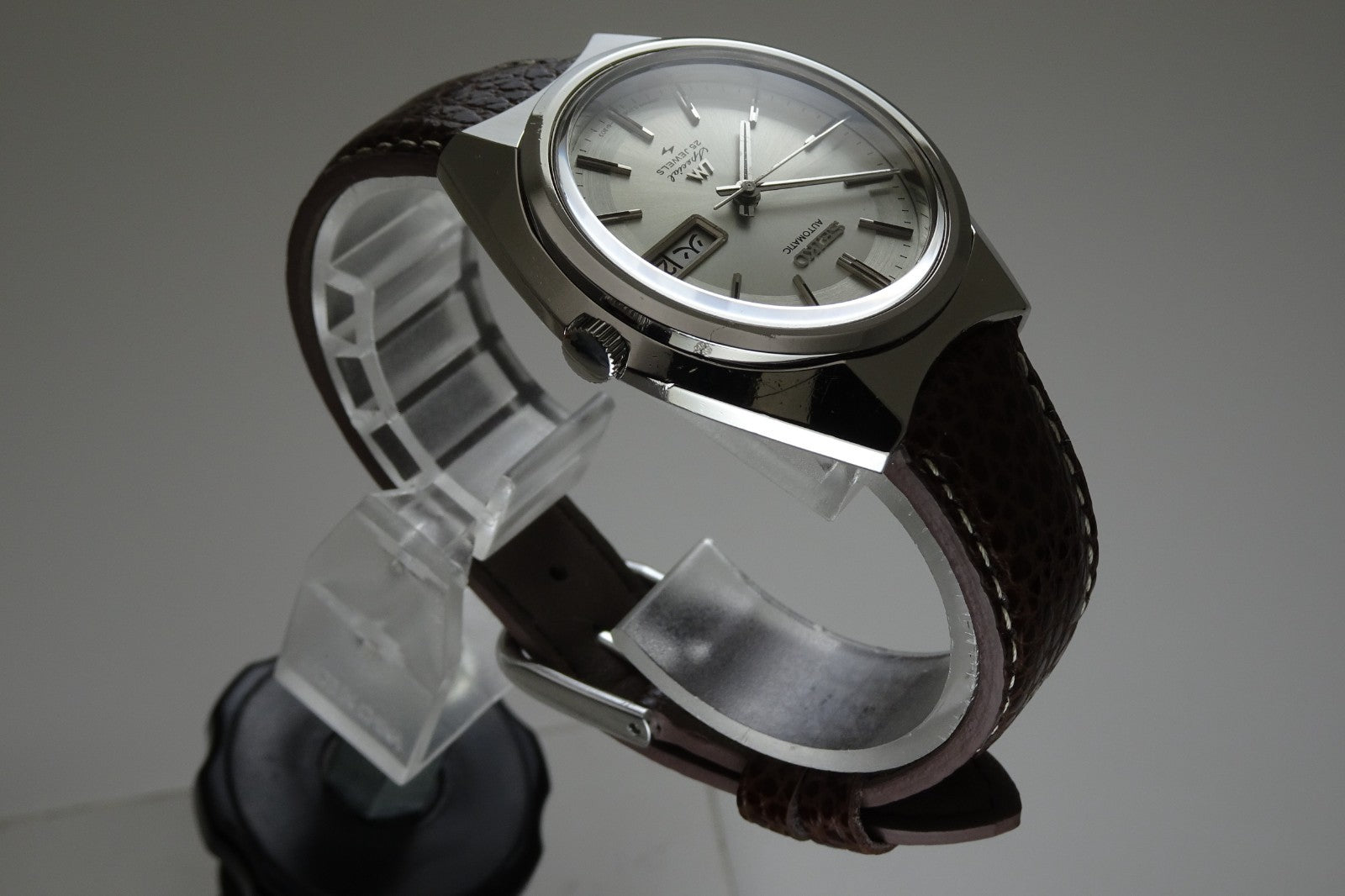 Vintage 1972 JAPAN SEIKO LORD MATIC SPECIAL WEEKDATER 5206-6110 25J Automatic.