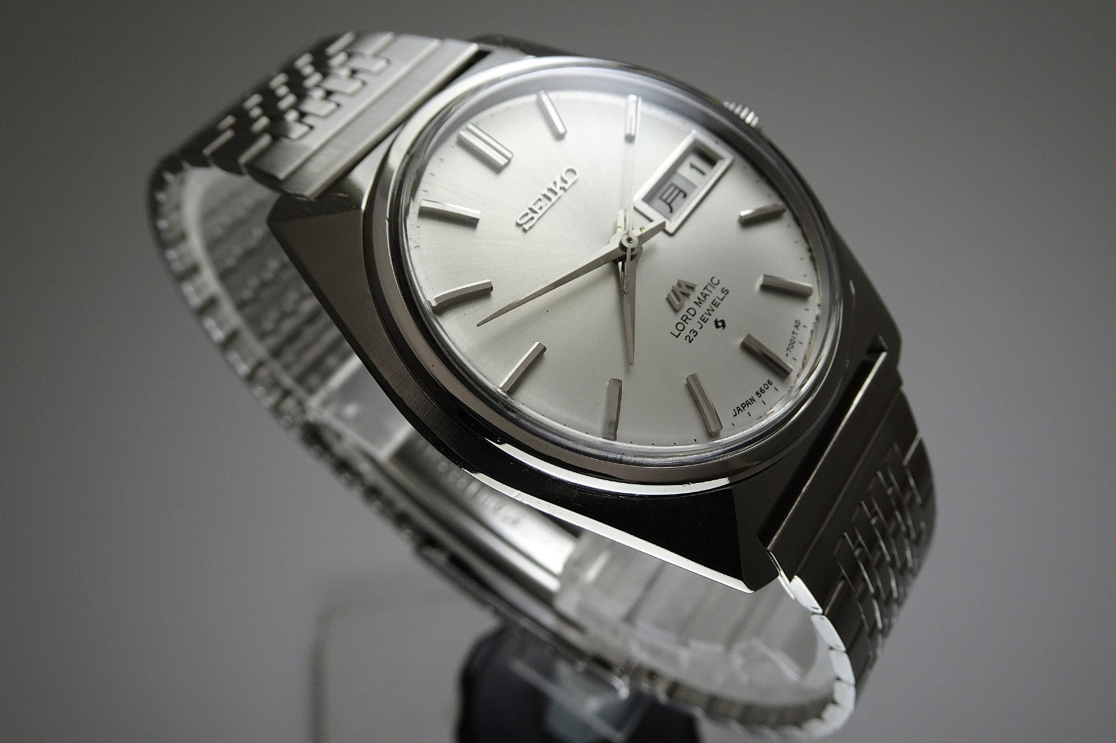 Vintage 1969 JAPAN SEIKO LORD MATIC WEEKDATER 5606-7000 23Jewels Automatic.