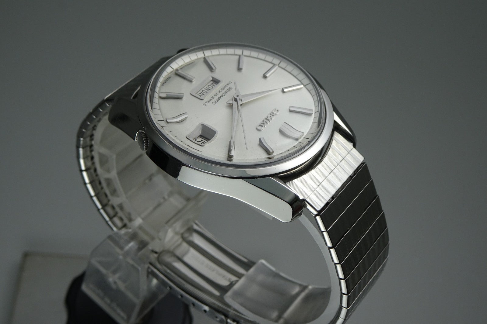 Serviced Vintage 1965 JAPAN SEIKO SEIKOMATIC WEEKDATER 6206-8040 26J Automatic.