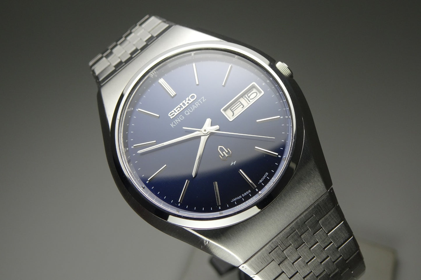Vintage 1977 JAPAN SEIKO KING QUARTZ 5856-8000 8Jewels Quartz.