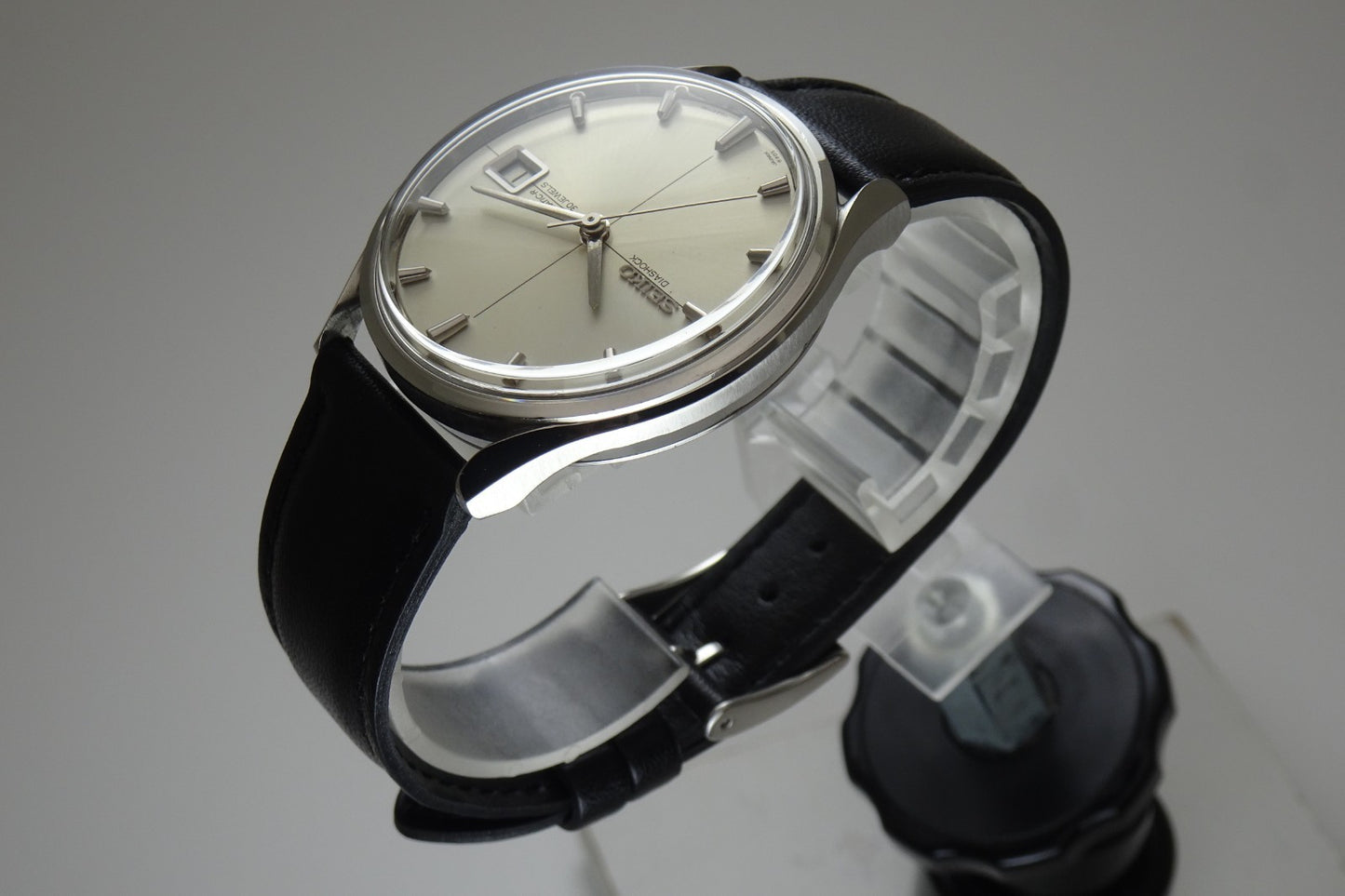 Vintage 1965 JAPAN SEIKO SEIKOMATIC-R SLIMDATE 8305-1010 30Jewels Automatic.