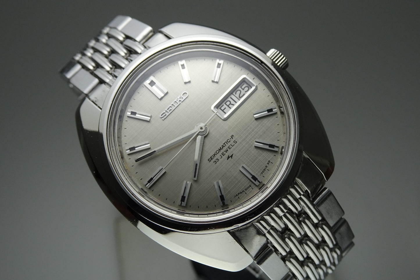 Vintage 1969 JAPAN SEIKO 51 SEIKOMATIC-P WEEKDATER 5106-7030 33Jewels Automatic.