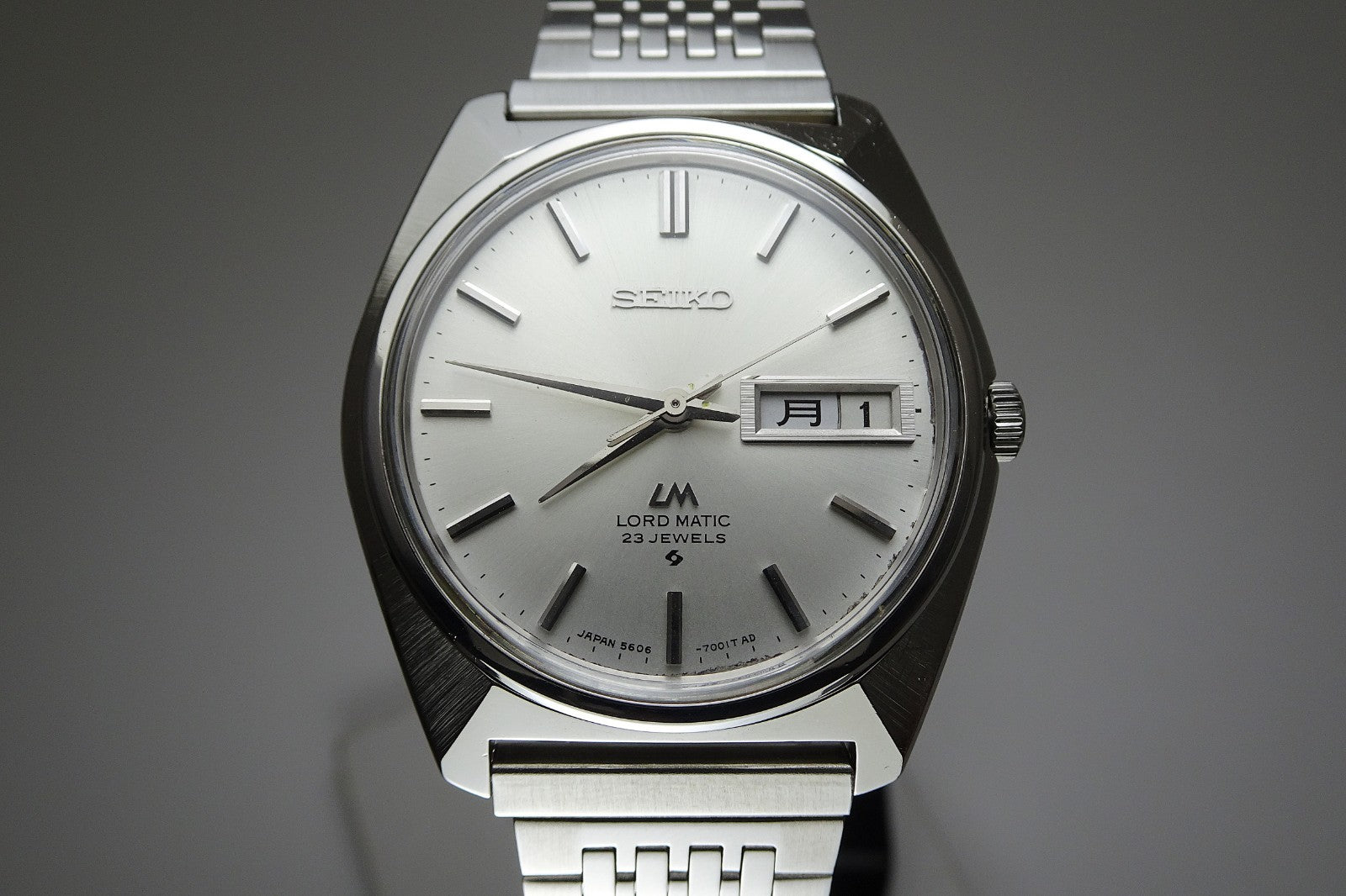 Vintage 1969 JAPAN SEIKO LORD MATIC WEEKDATER 5606-7000 23Jewels Automatic.