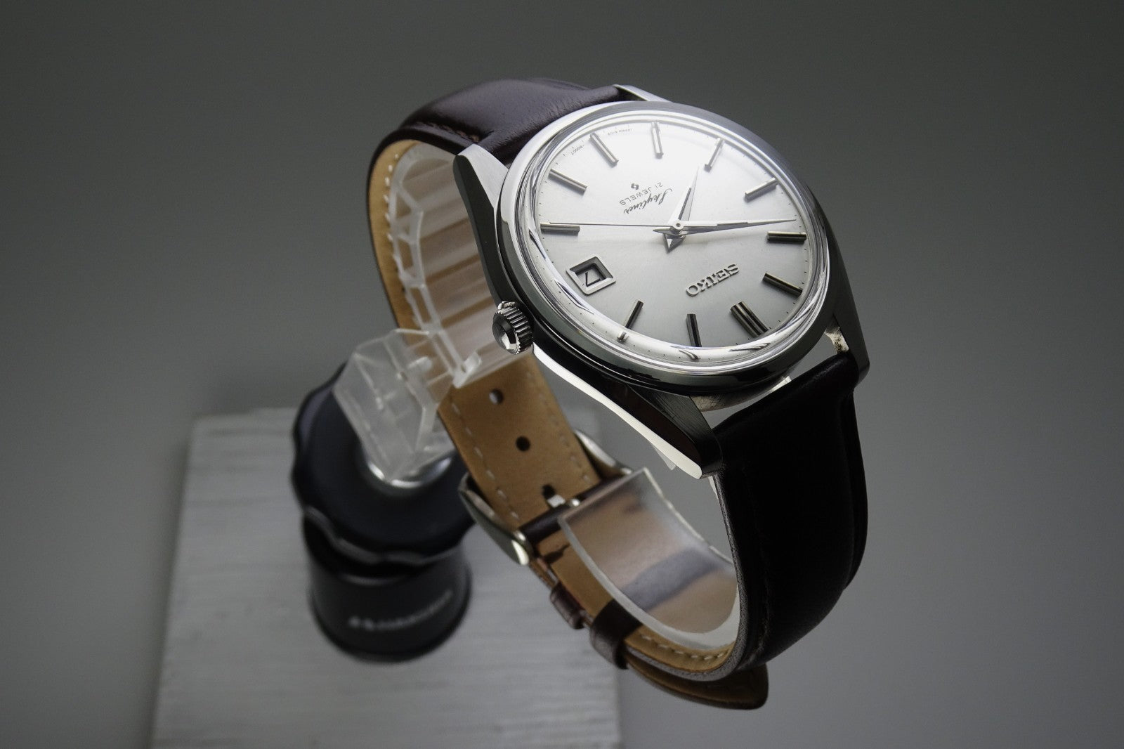 Vintage 1970 JAPAN SEIKO SKYLINER CALENDAR 6102-8000 21Jewels Hand-winding.