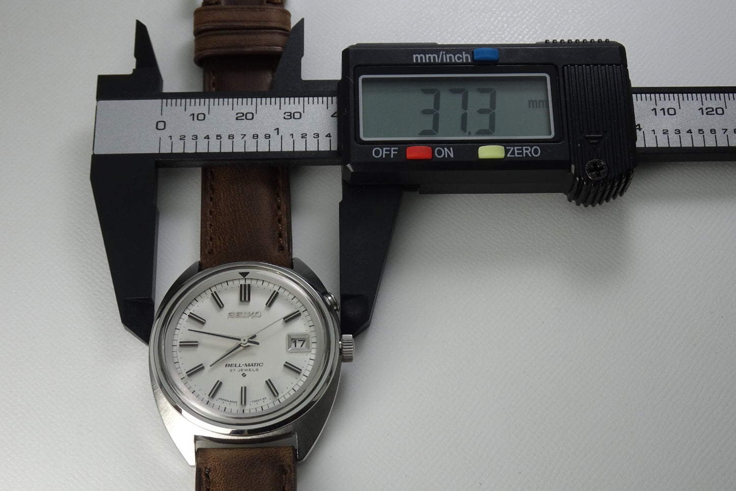 Vintage 1968 JAPAN SEIKO SEIKO BELL-MATIC CALENDAR 4005-7000 27Jewels Automatic.