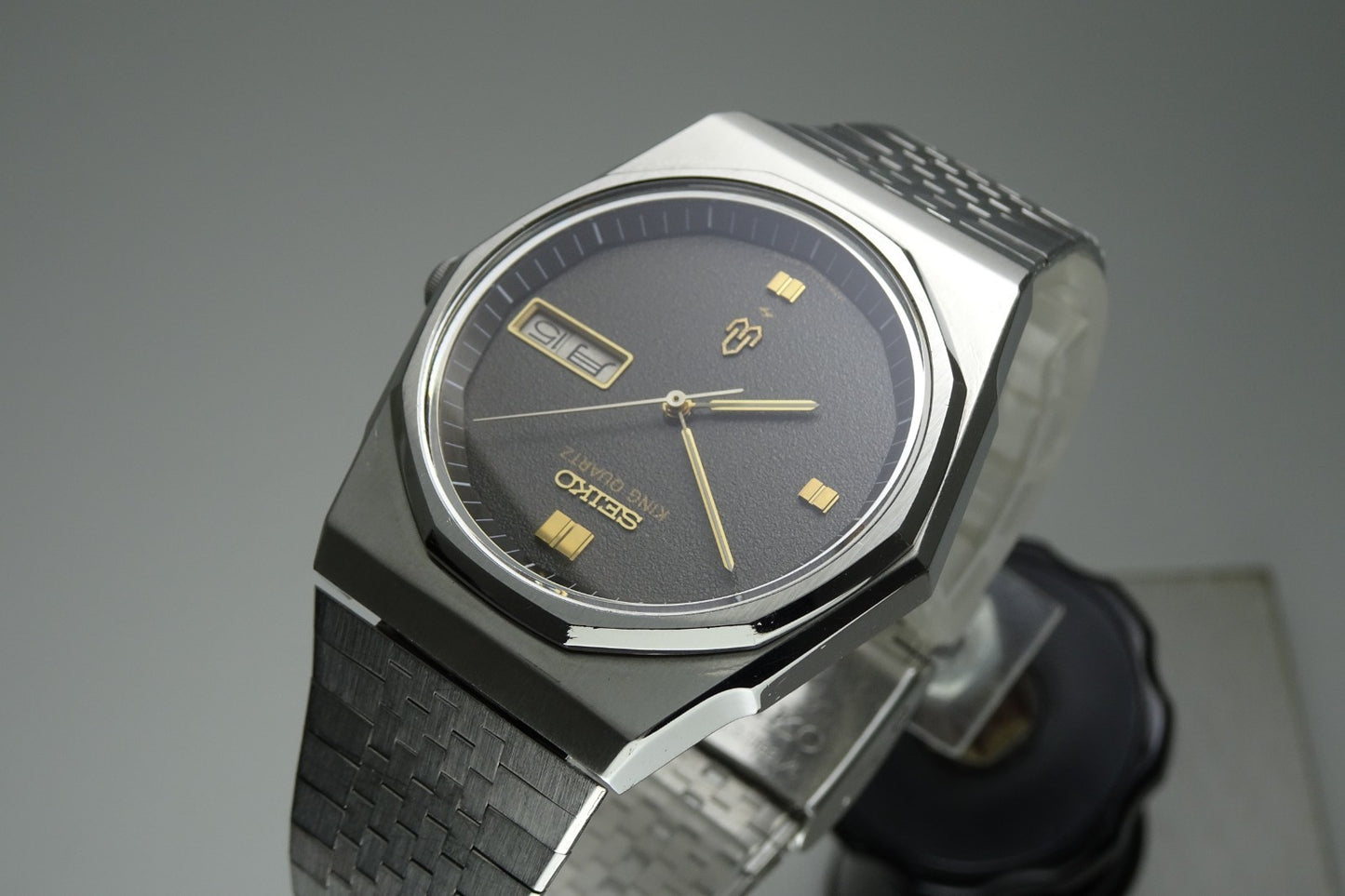Vintage 1978 JAPAN SEIKO KING QUARTZ 5856-8080 8Jewels Quartz.