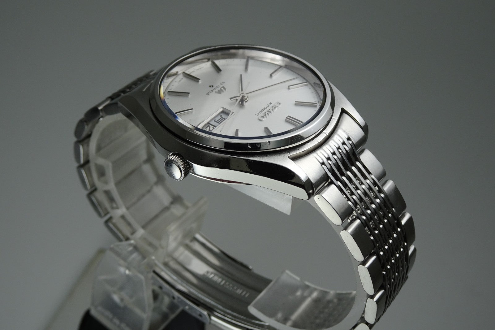 Vintage 1975 JAPAN SEIKO LORD MATIC WEEKDATER 5606-8051 23Jewels Automatic.