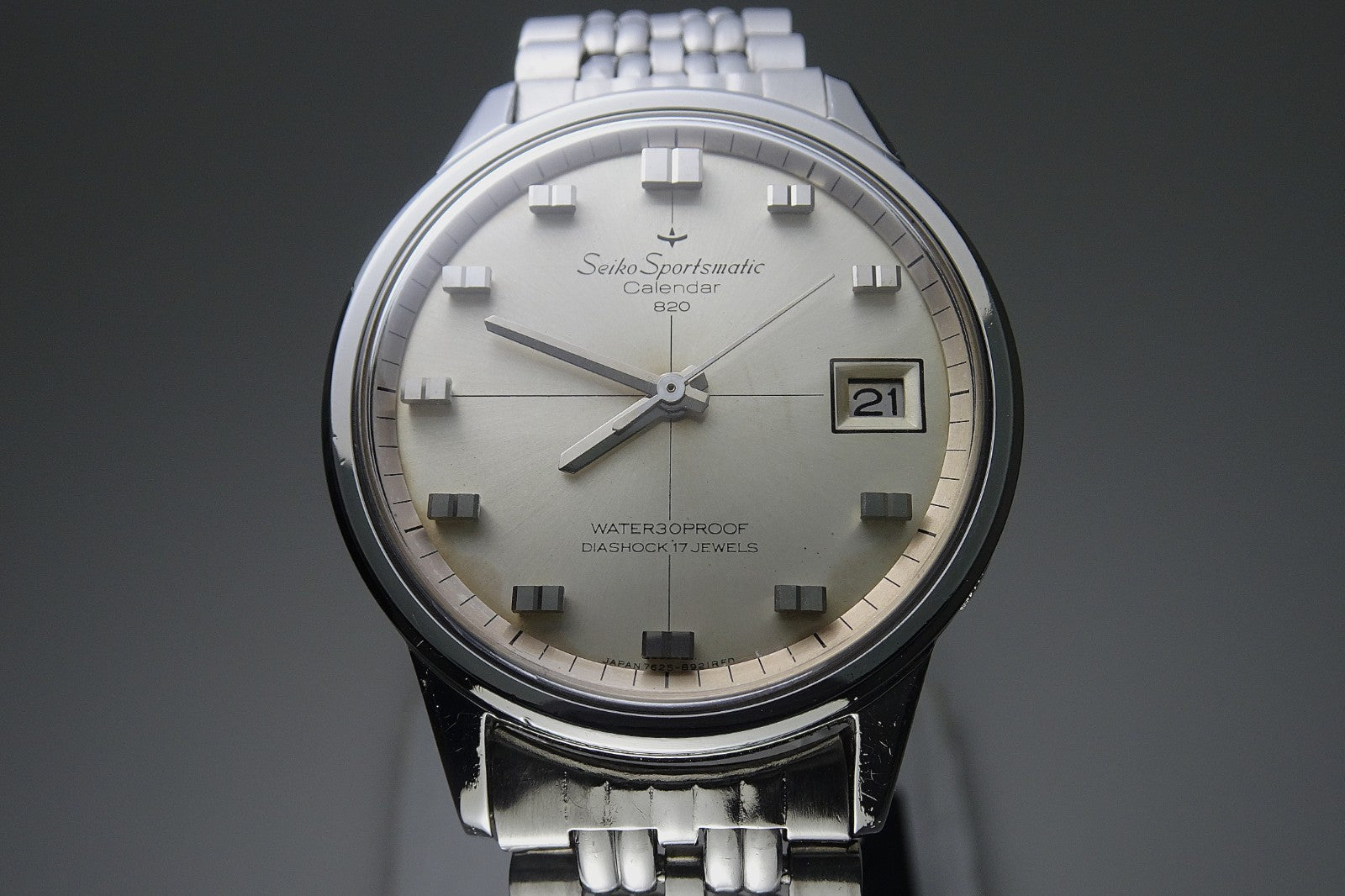 Vintage 1965 JAPAN SEIKO SPORTSMATIC CALENDAR 820 7625-8961 17Jewels Automatic.