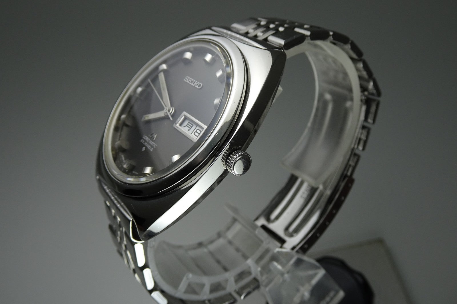 Vintage 1969 JAPAN SEIKO LORD MATIC WEEKDATER 5606-9040 25Jewels Automatic.