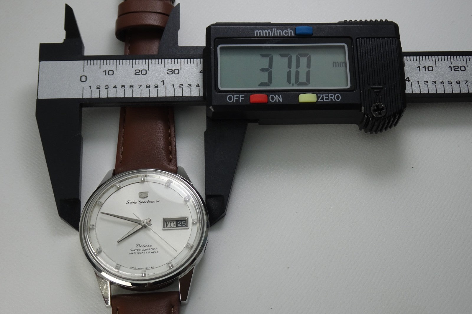 Vintage 1965 JAPAN SEIKO SPORTSMATIC5 DX 7606-7982 23Jewels Automatic.