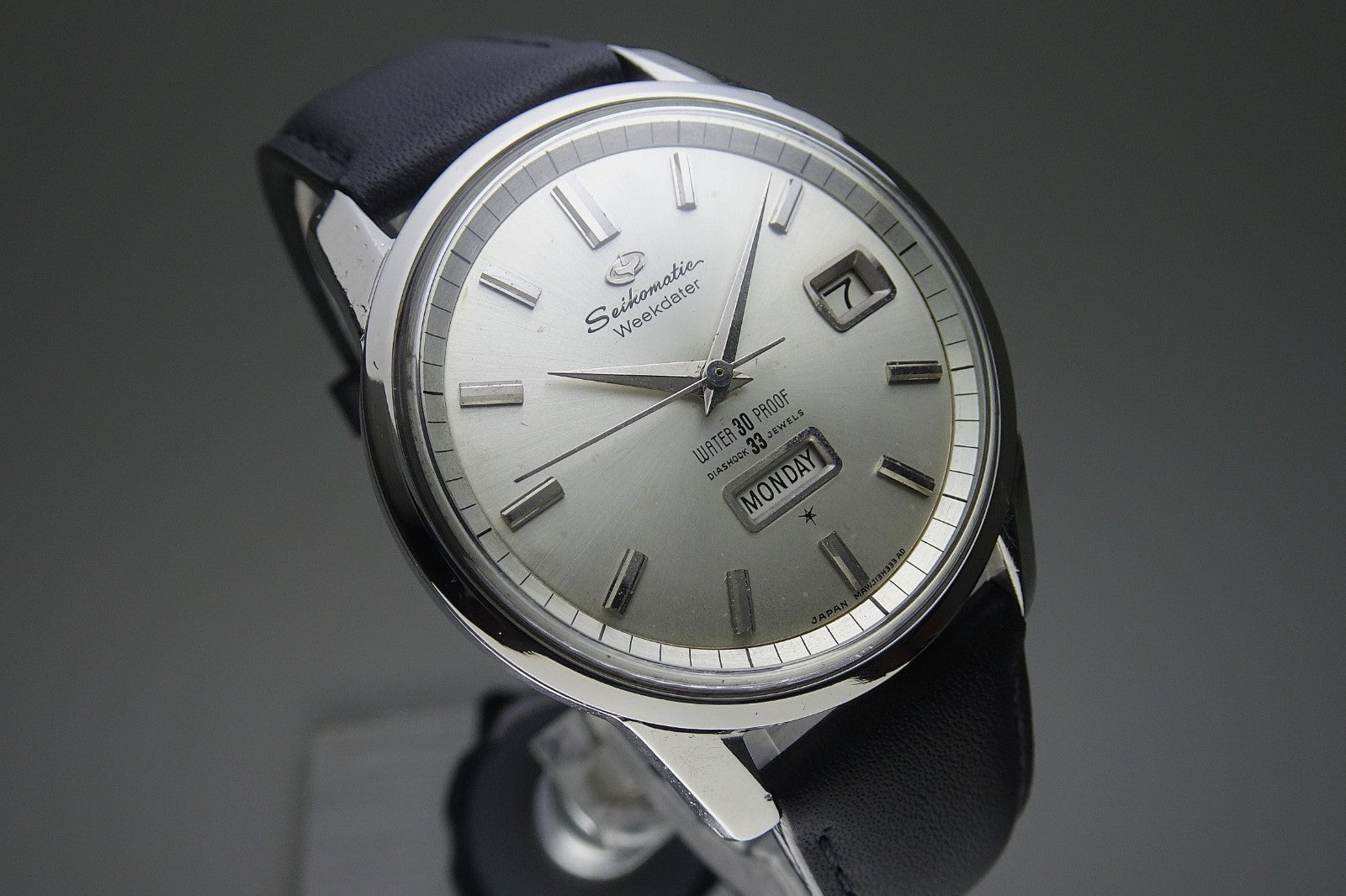 Vintage 1964 JAPAN SEIKO MATIC WEEKDATER J13080 33Jewels Automatic.