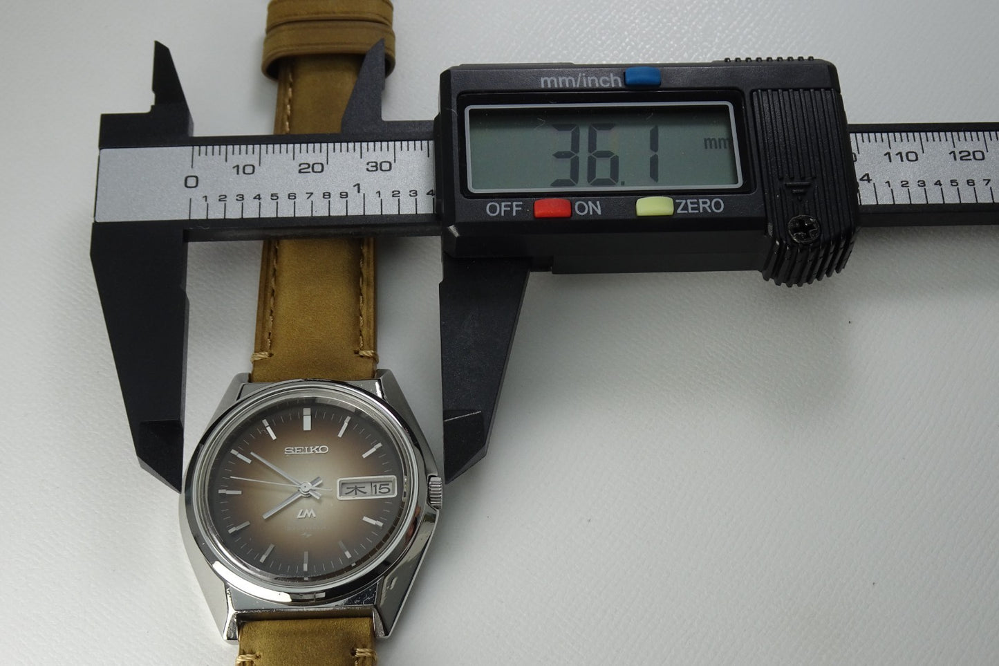 Vintage 1972 JAPAN SEIKO LORD MATIC SPECIAL WEEKDATER 5206-6081 23J Automatic.