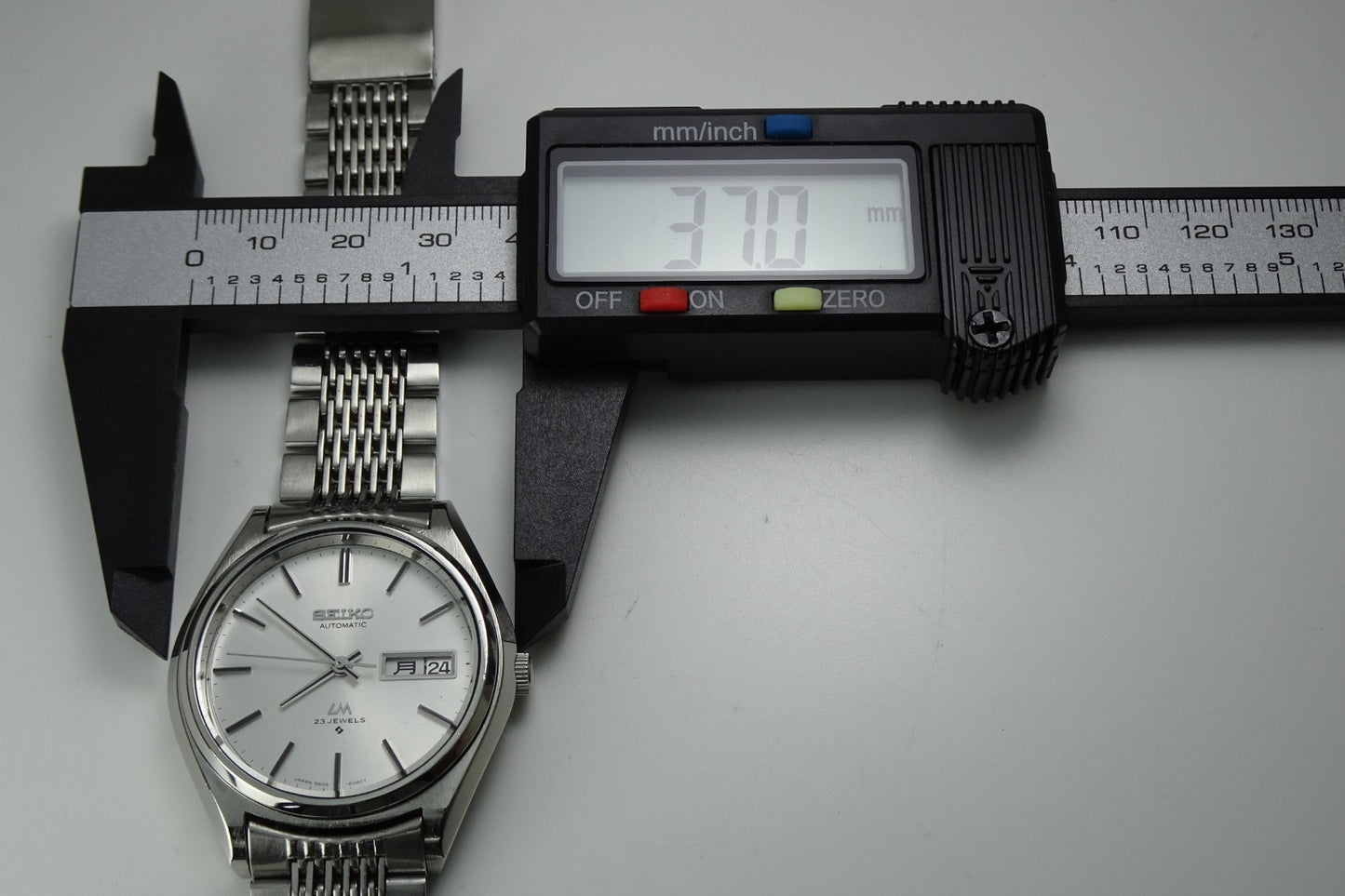 Vintage 1975 JAPAN SEIKO LORD MATIC WEEKDATER 5606-8051 23Jewels Automatic.