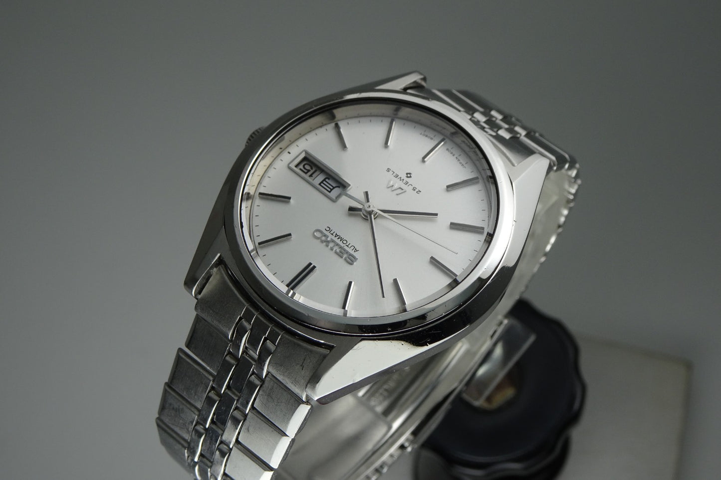 Serviced Vintage 1974 JAPAN SEIKO LORD MATIC WEEKDATER 5606-8030 25J Automatic.