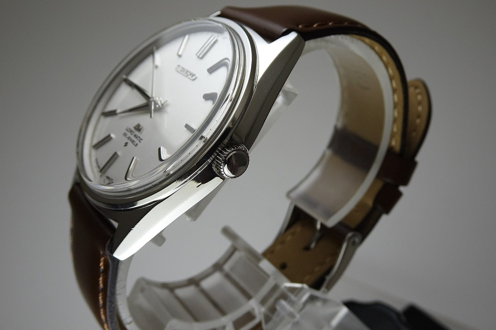 Vintage 1975 JAPAN SEIKO LORD MATIC 5601-9000 23Jewels Automatic.