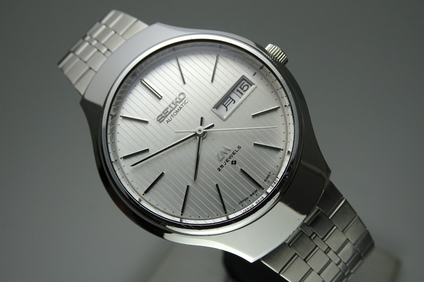 Serviced Vintage 1975 JAPAN SEIKO LORD MATIC WEEKDATER 5606-8120 25J Automatic.