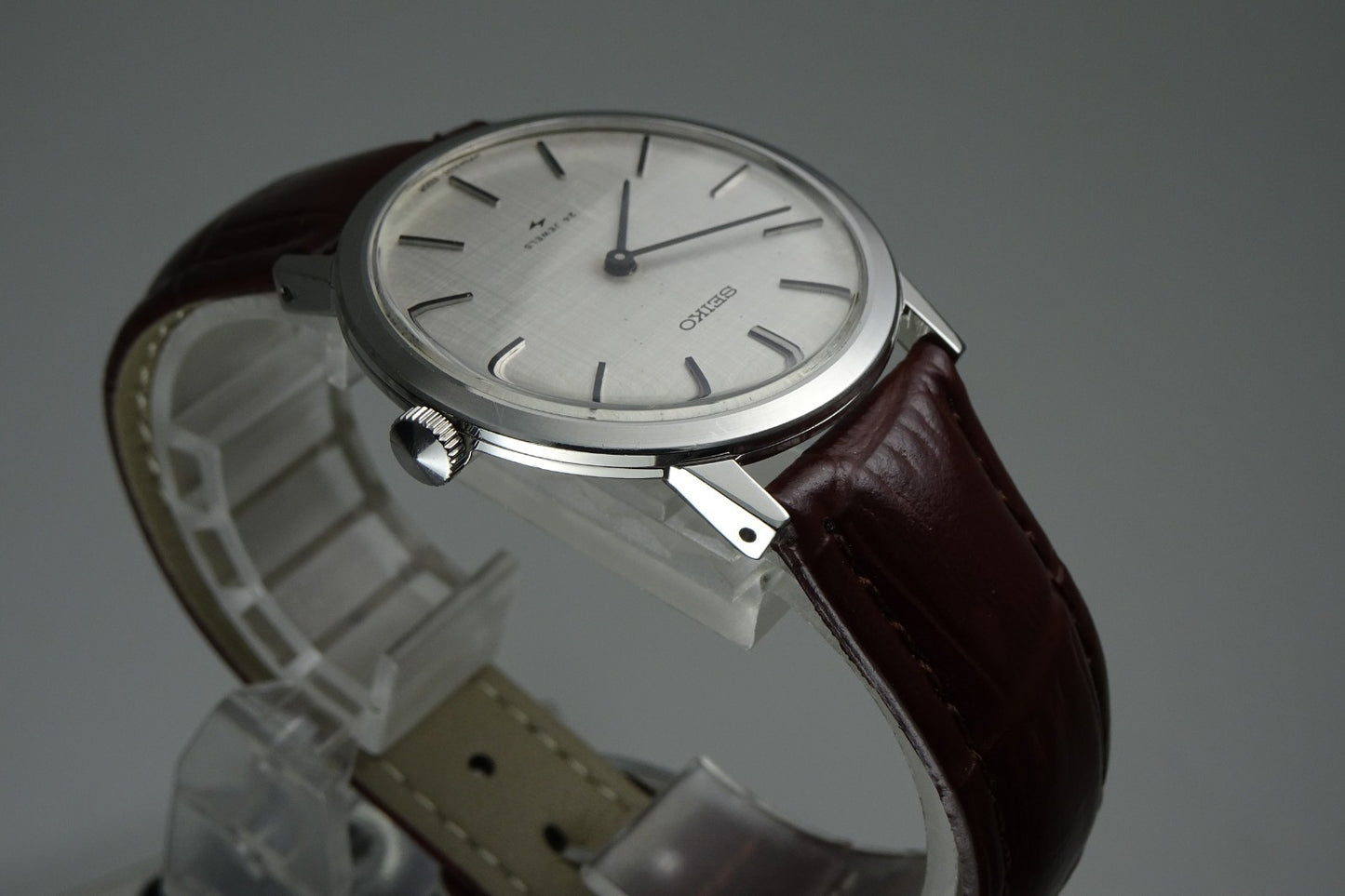 Serviced  Vintage 1973 JAPAN SEIKO CHARIOT HI-BEAT 2220-0180 24J Hand-winding.