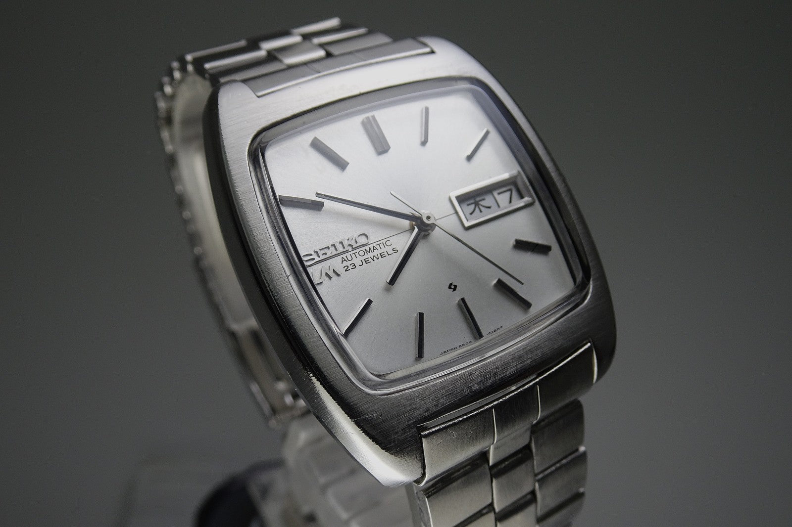Vintage 1971 JAPAN SEIKO LORD MATIC WEEKDATER 5606-5040 23Jewels Automatic.