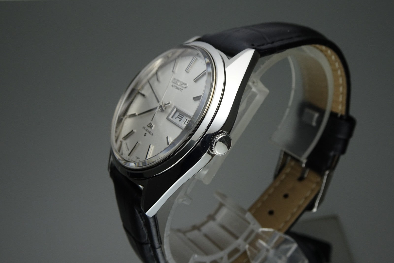 Serviced  Vintage 1973 JAPAN SEIKO LORD MATIC WEEKDATER 5606-7191 25J Automatic.