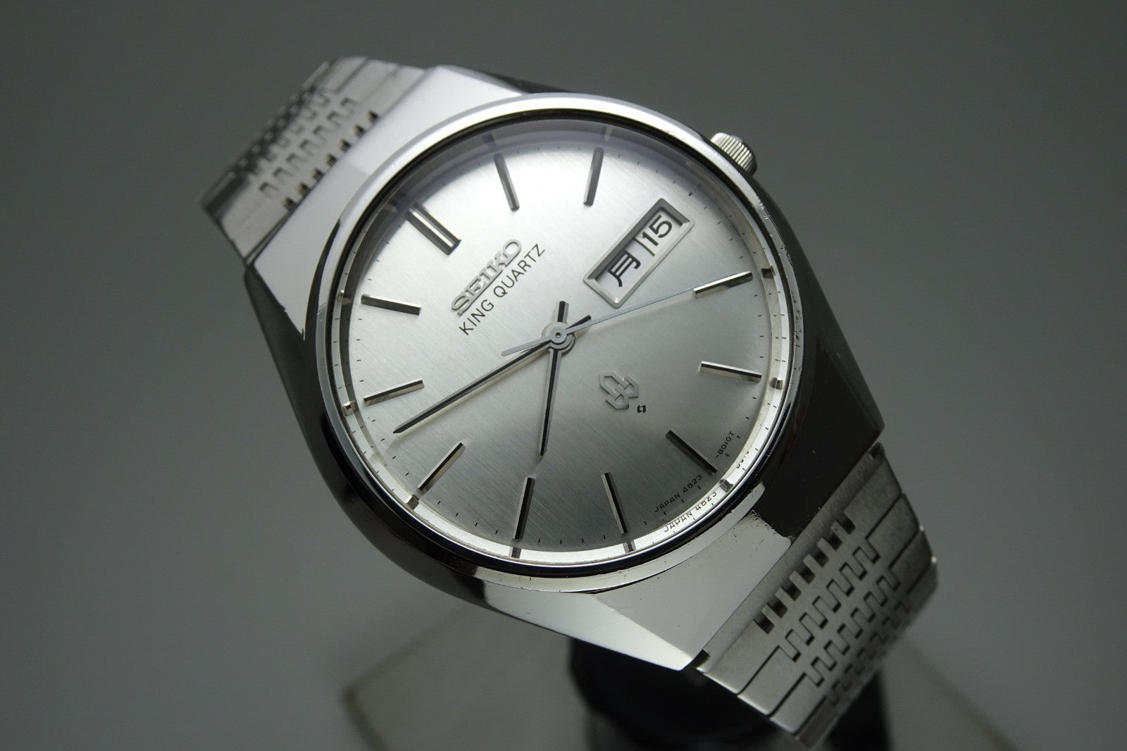 Vintage 1976 JAPAN SEIKO KING QUARTZ 4823-8010 7Jewels Quartz.