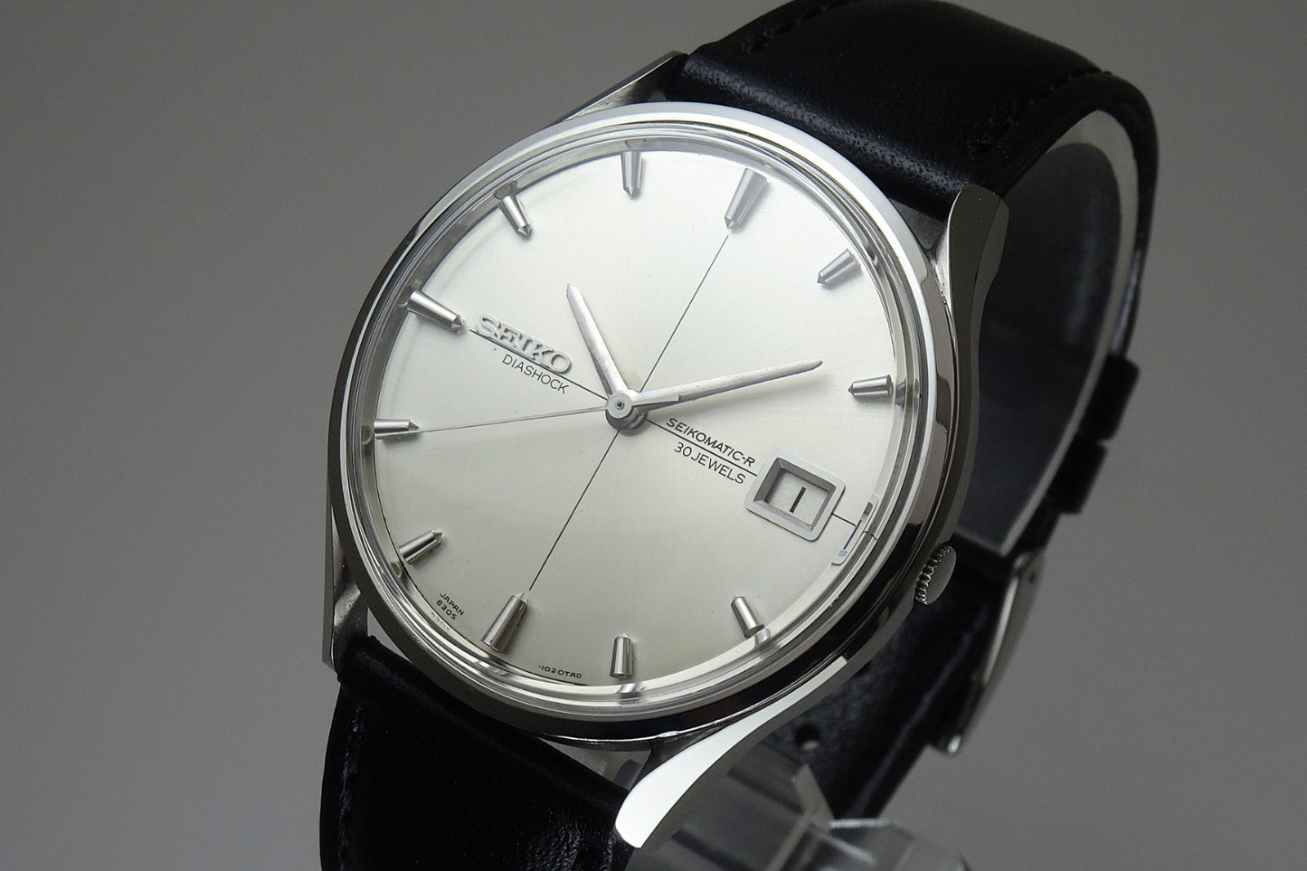 Vintage 1965 JAPAN SEIKO SEIKOMATIC-R SLIMDATE 8305-1010 30Jewels Automatic.