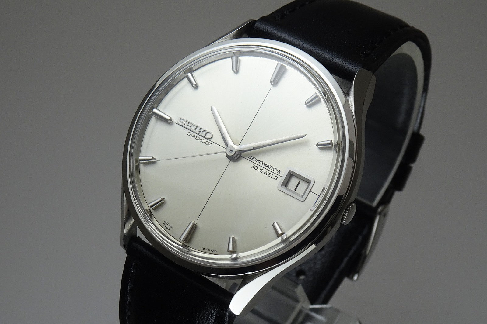Vintage 1965 JAPAN SEIKO SEIKOMATIC-R SLIMDATE 8305-1010 30Jewels Automatic.