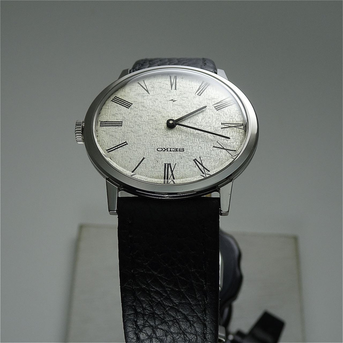 Vintage 1976 JAPAN SEIKO CHARIOT HI-BEAT 2220-0180 24Jewels Hand-winding.