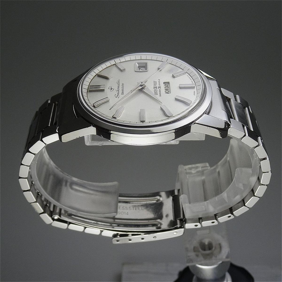 Serviced Vintage 1965 JAPAN SEIKO SEIKOMATIC WEEKDATER 6206-8990 26J Automatic.