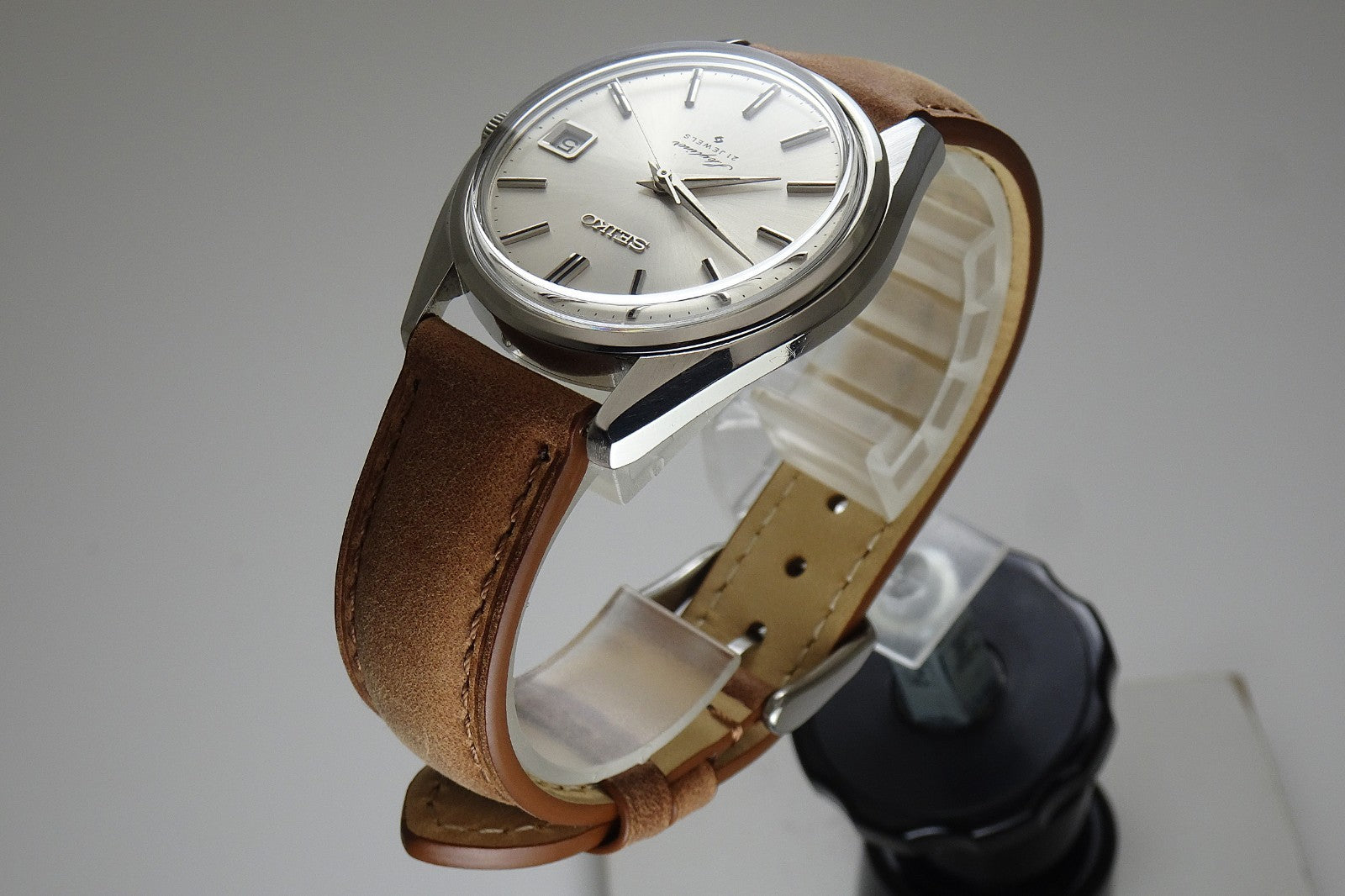 Serviced Vintage 1969 JAPAN SEIKO SKYLINER CALENDAR 6102-8000 21J Hand-winding.