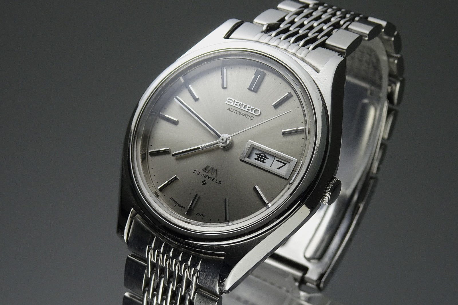 Serviced  Vintage 1973 JAPAN SEIKO LORD MATIC WEEKDATER 5606-7071 23J Automatic.
