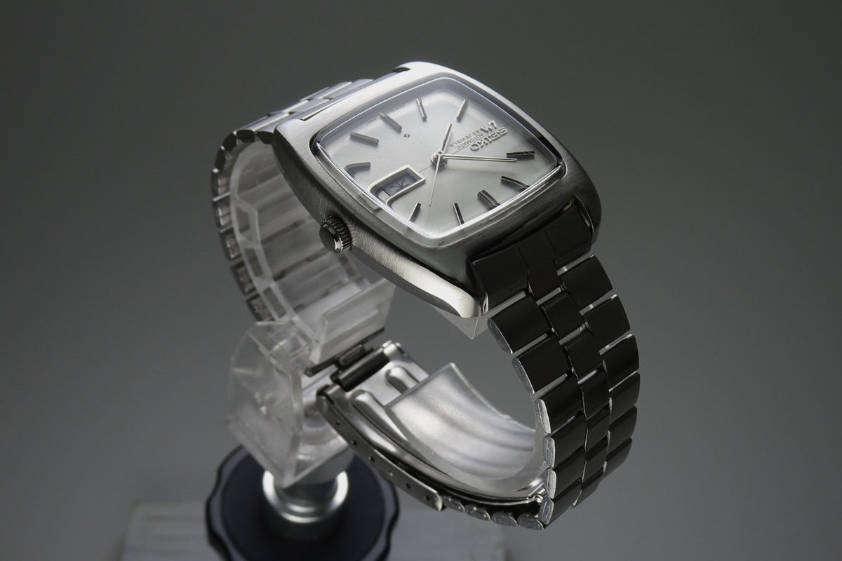 Vintage 1971 JAPAN SEIKO LORD MATIC WEEKDATER 5606-5040 23Jewels Automatic.