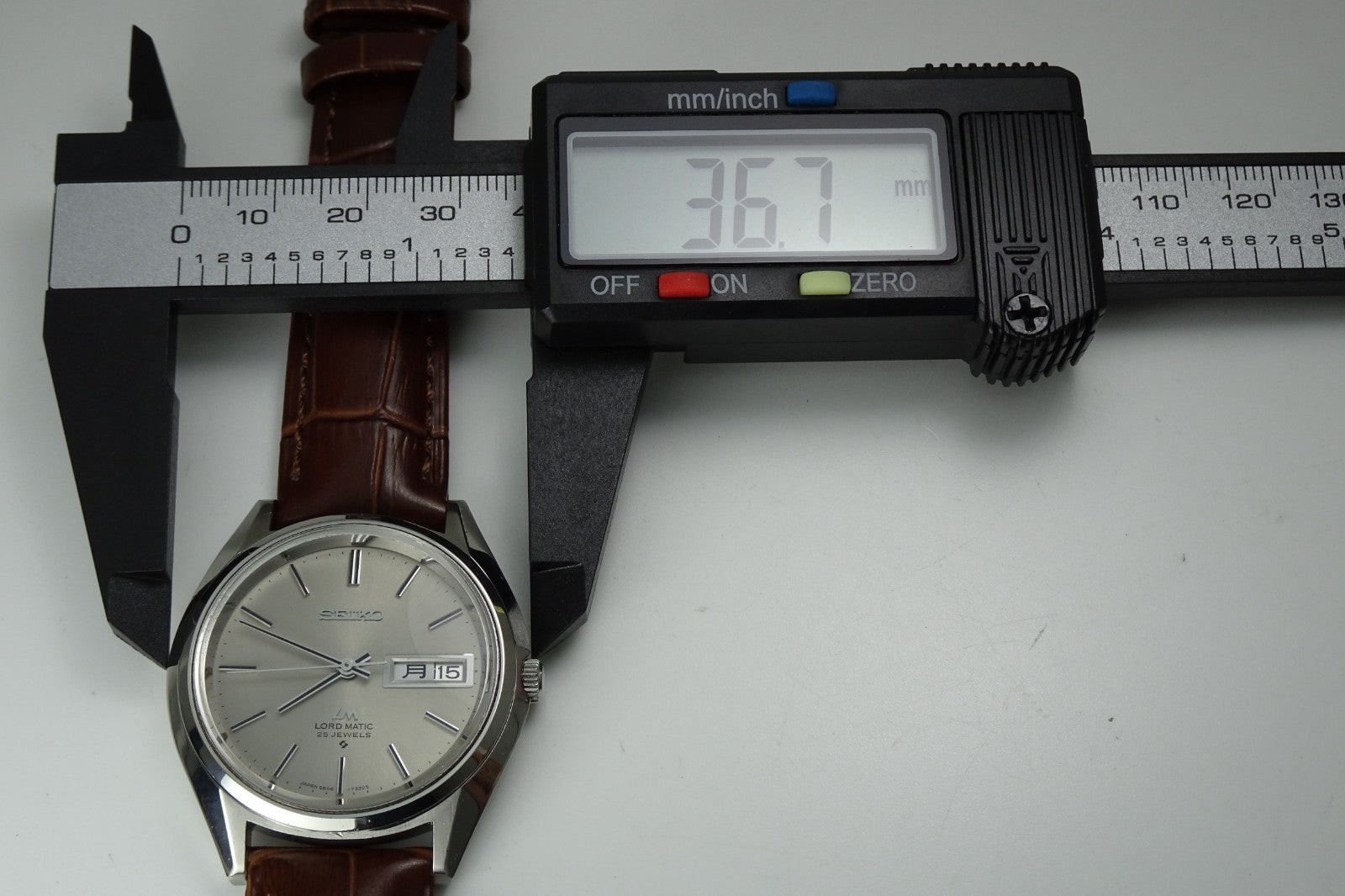 Vintage 1971 JAPAN SEIKO LORD MATIC WEEKDATER 5606-7190 25Jewels Automatic.