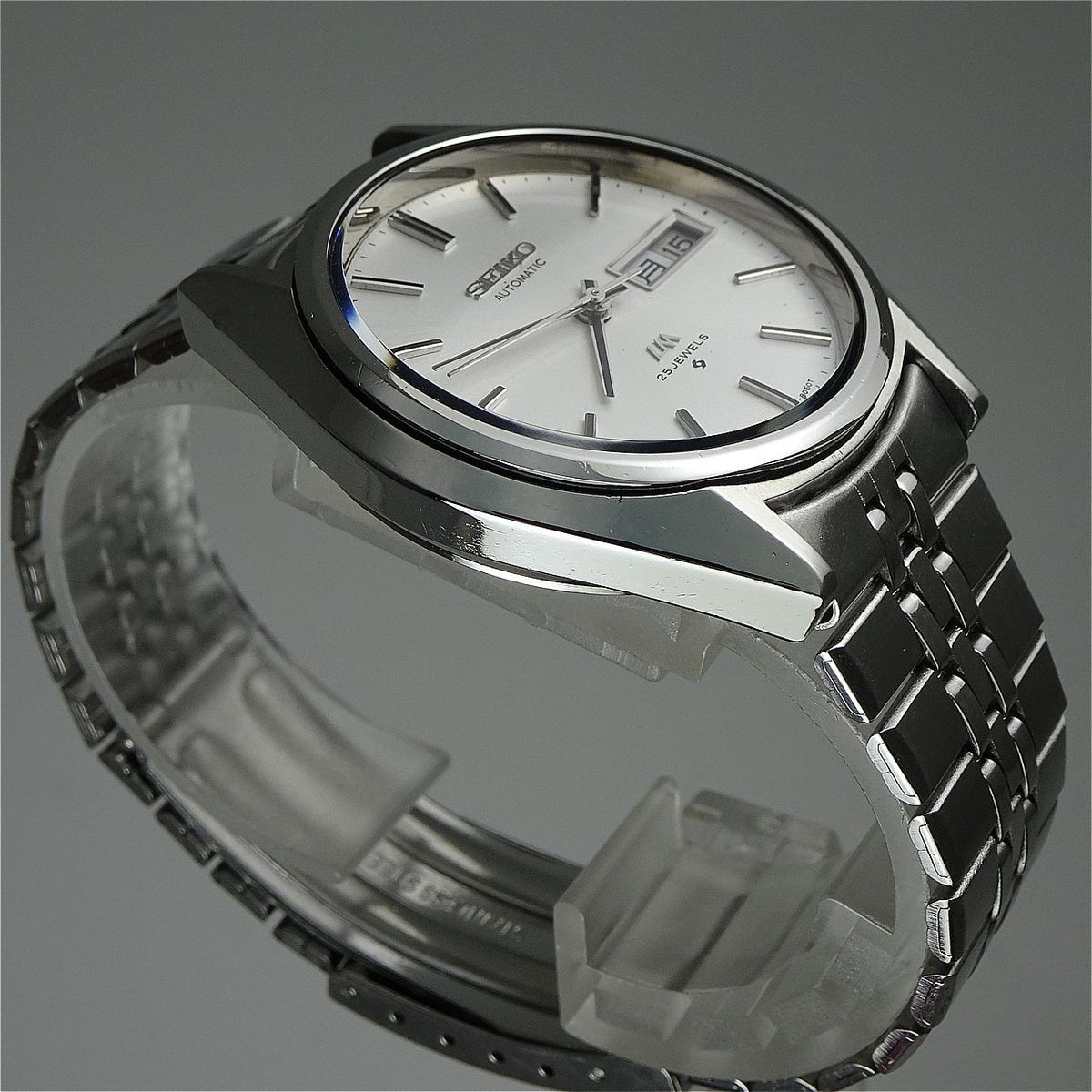 Serviced Vintage 1974 JAPAN SEIKO LORD MATIC WEEKDATER 5606-8030 25J Automatic.