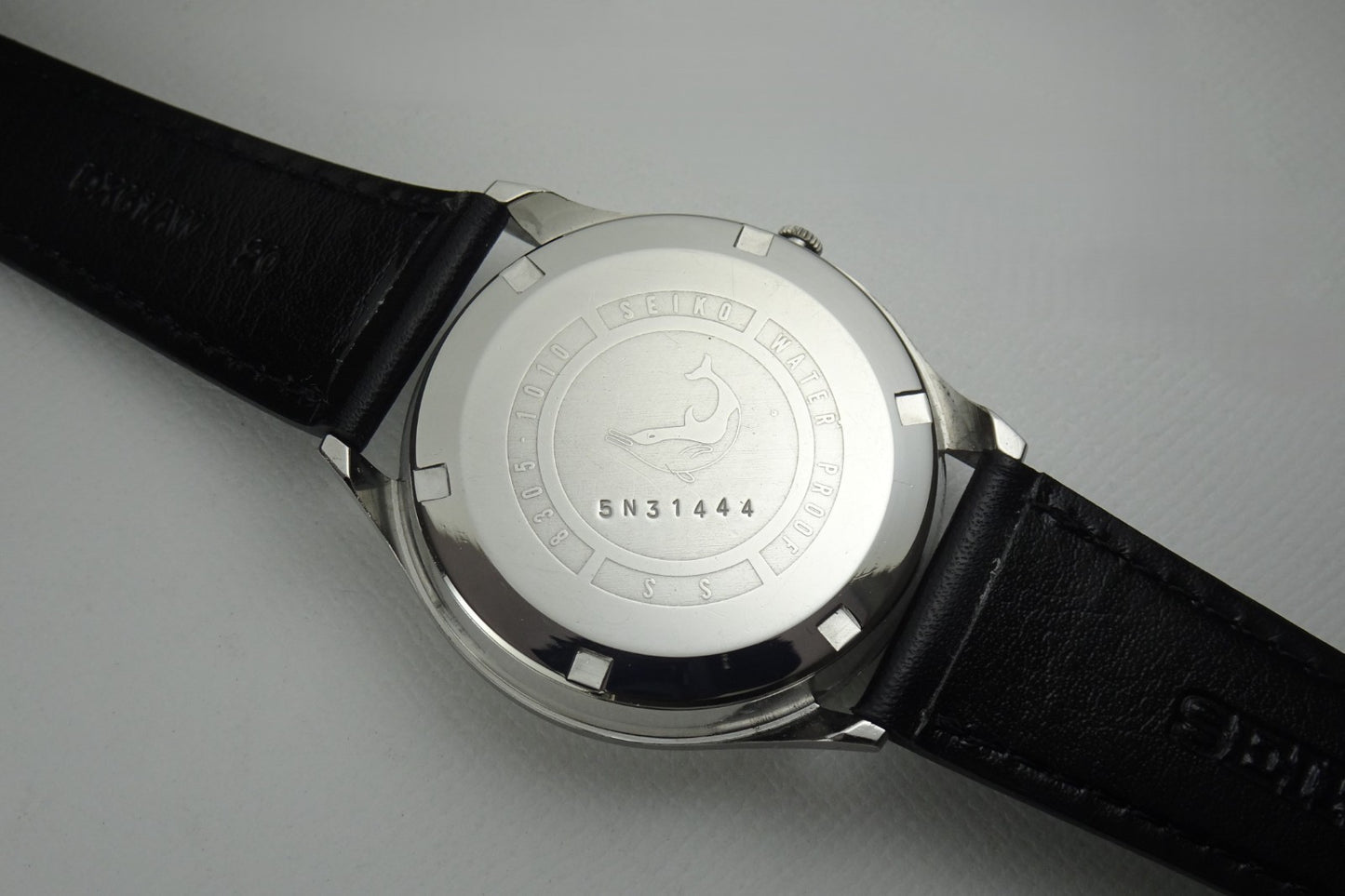 Vintage 1965 JAPAN SEIKO SEIKOMATIC-R SLIMDATE 8305-1010 30Jewels Automatic.